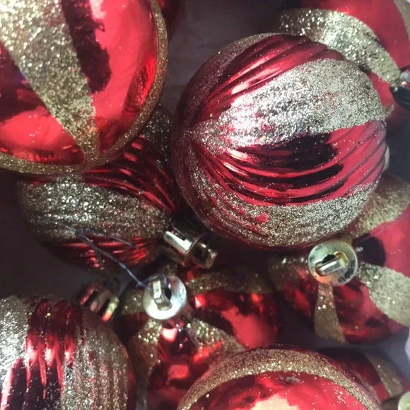 Gold & Red Christmas Ornaments - Set of 16 - Picture 3 of 8